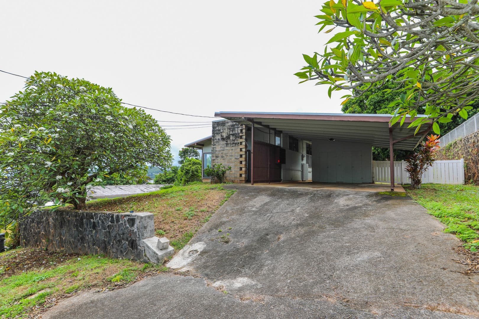 Kaneohe House: 47-130 Kaimalolo Place