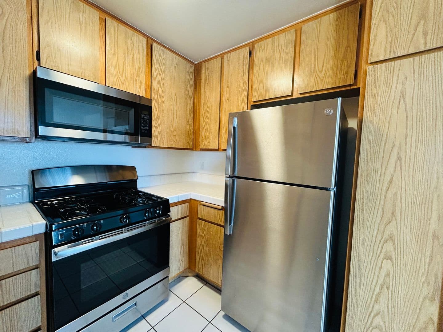 Los Angeles Apartment: 10520 National Blvd