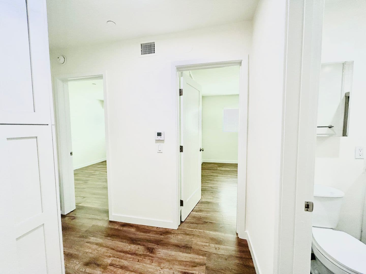 Venice Apartment: 2504 Pacific Ave.