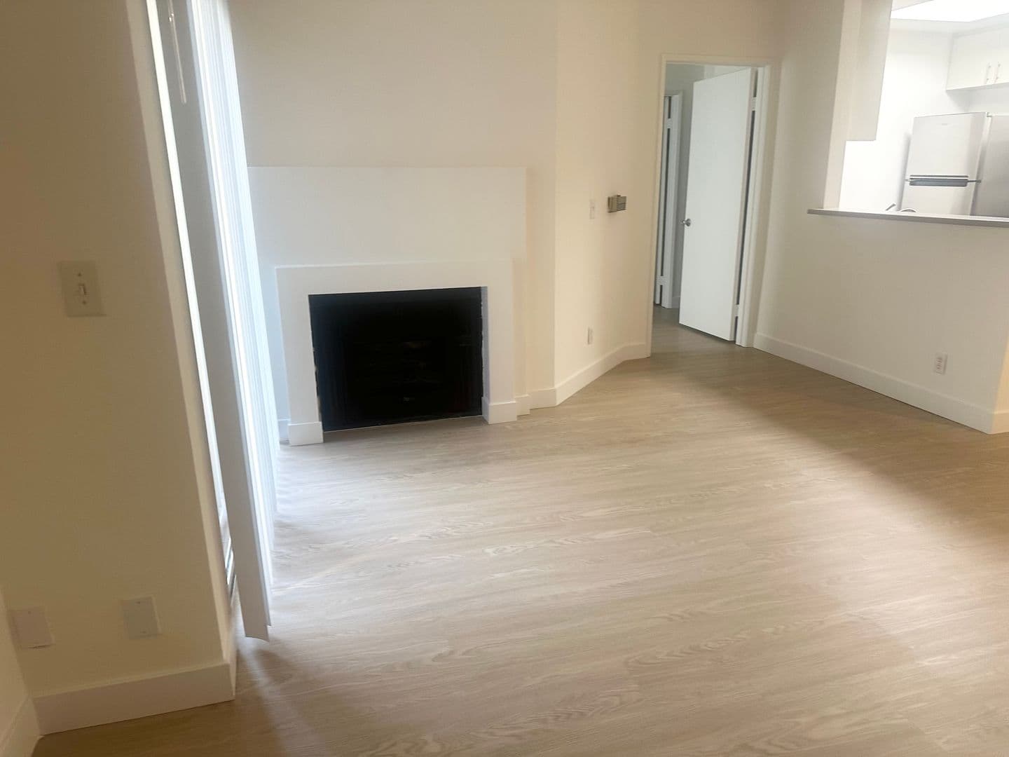 Hollywood Apartment: 1234 N Las Palmas Ave