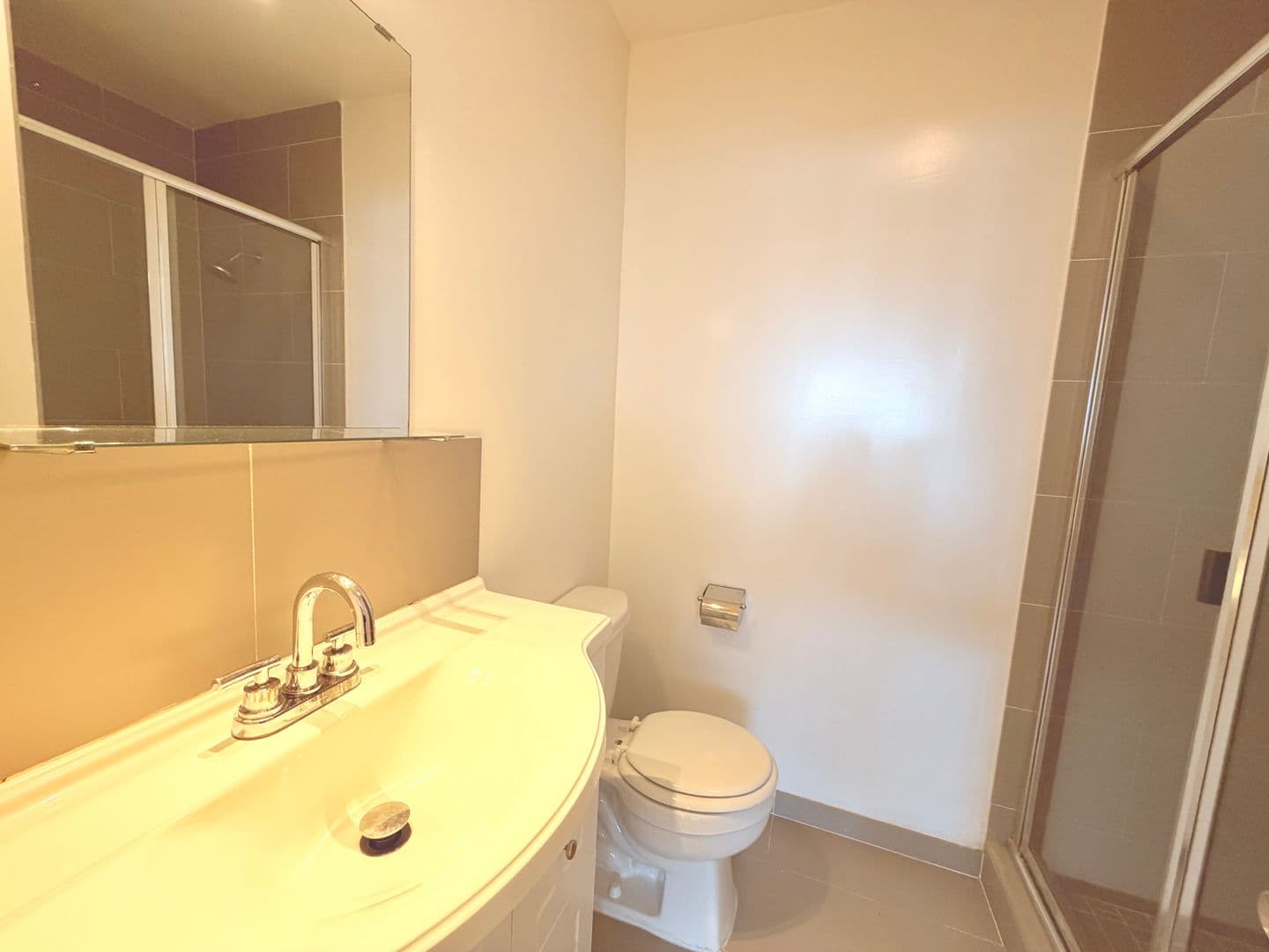 Los Angeles Apartment: 2023-27 Preuss Rd.