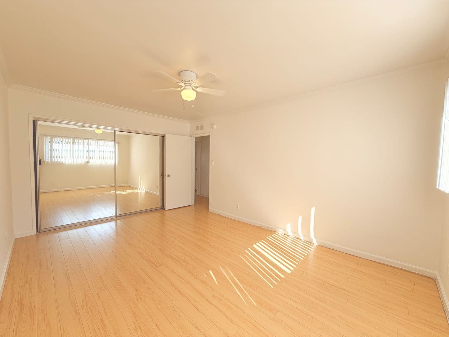 Los Angeles Apartment: 2023-27 Preuss Rd.