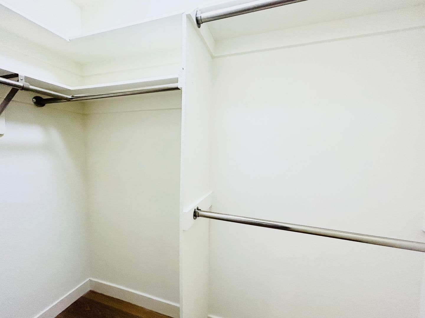 Los Angeles Apartment: 4237 Inglewood Blvd