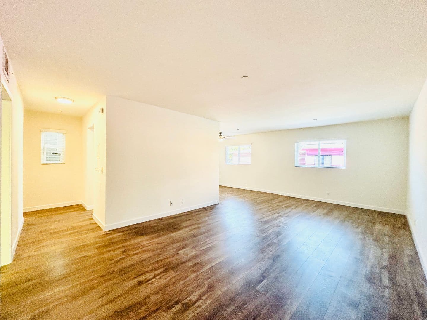 Venice Apartment: 2504 Pacific Ave.