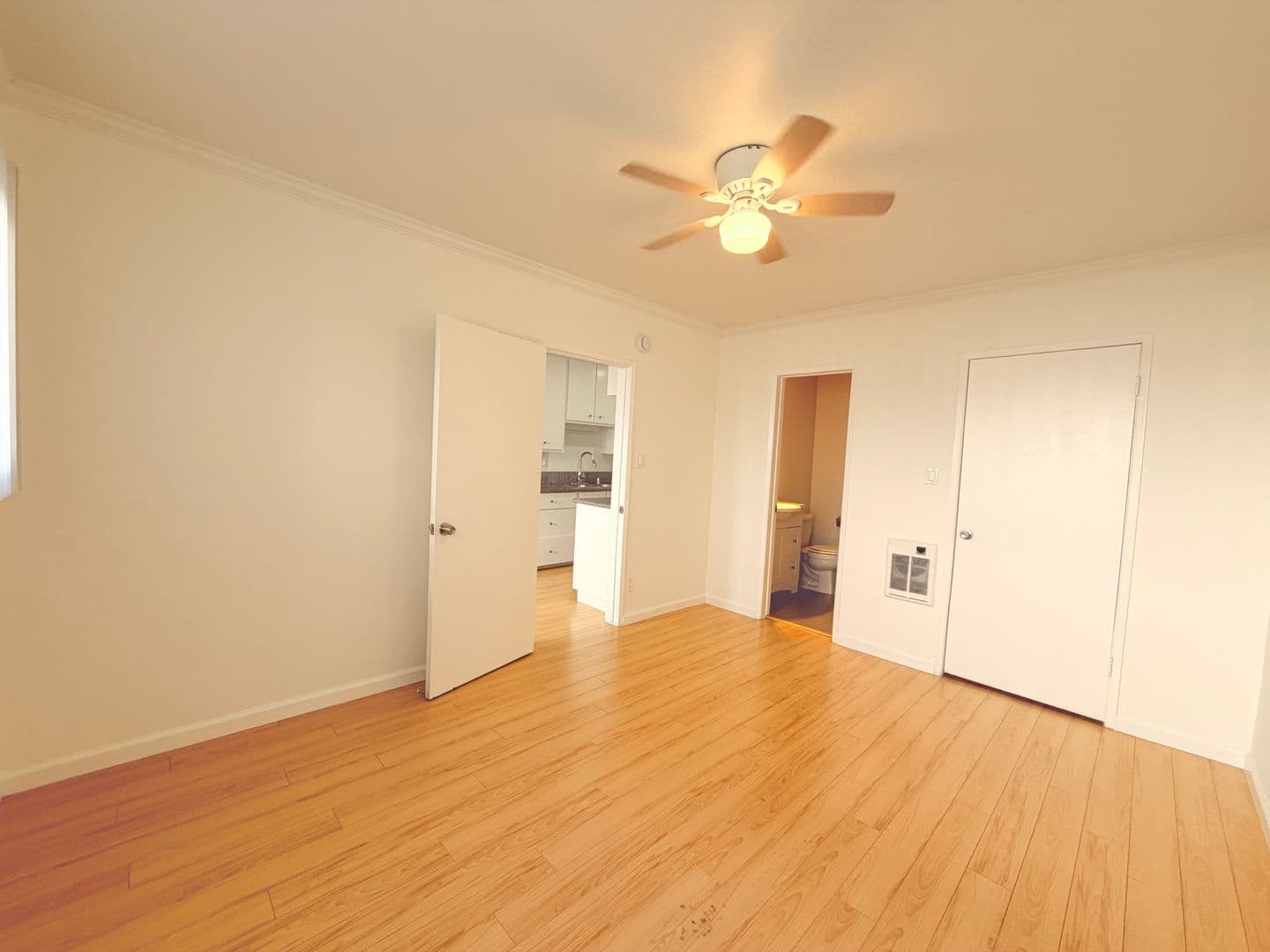 Los Angeles Apartment: 2023-27 Preuss Rd.