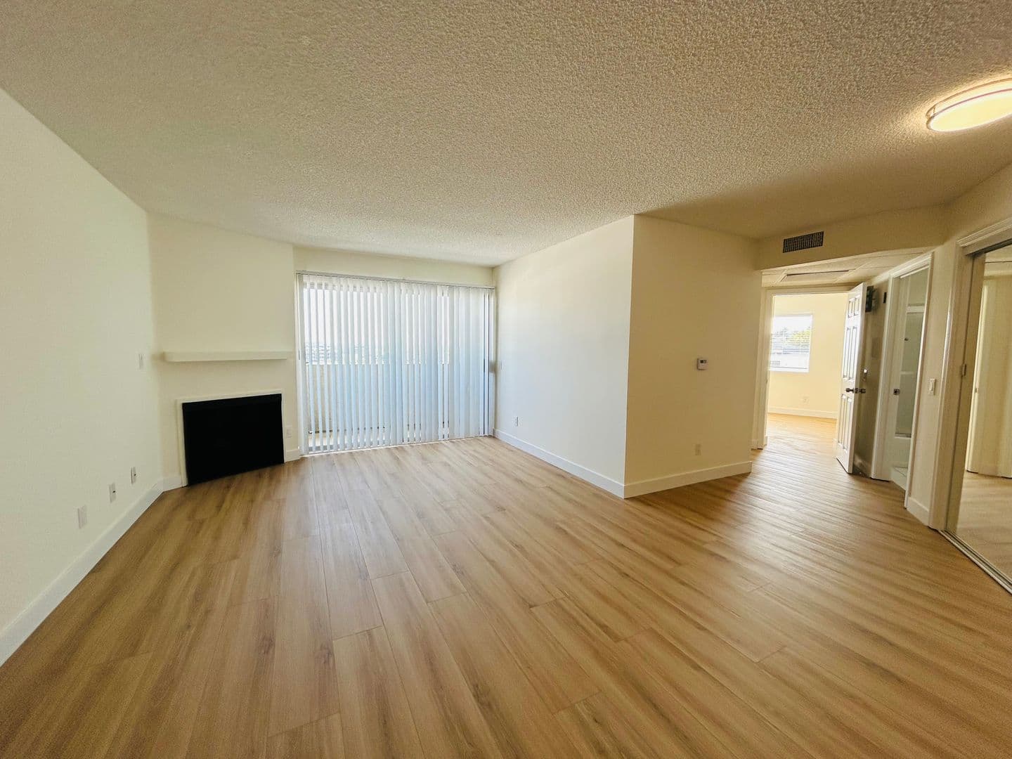 Los Angeles Apartment: 10520 National Blvd