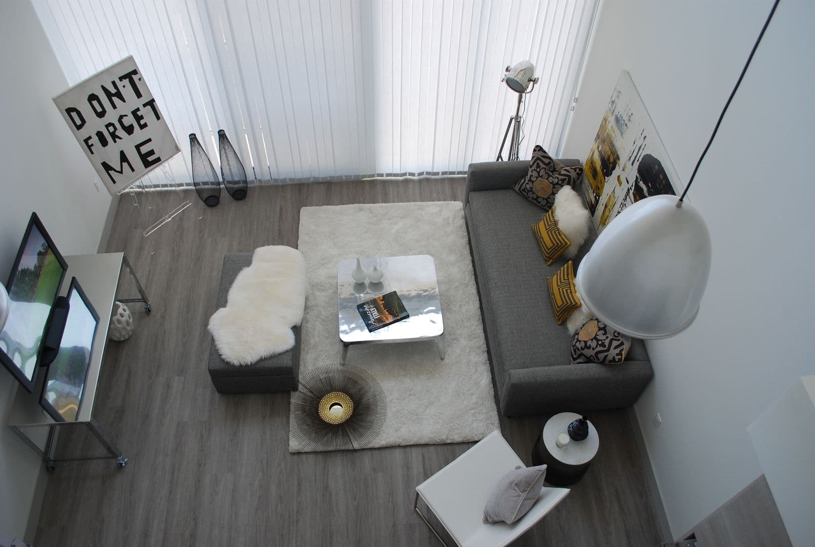 Los Angeles Apartment: 11811 Culver Blvd
