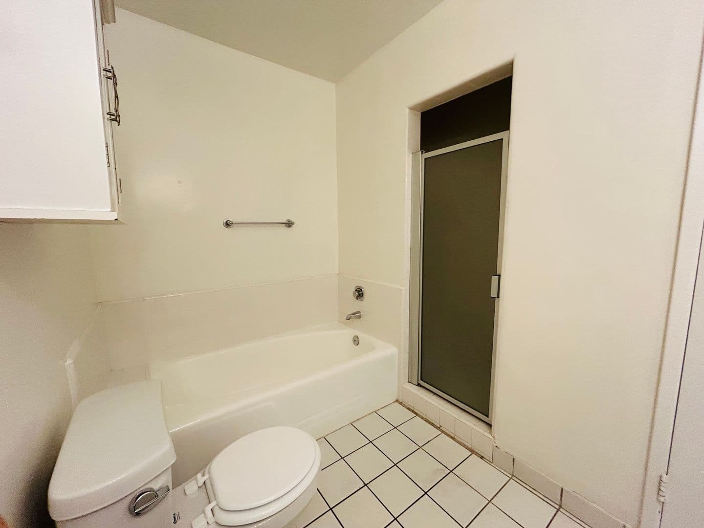 Los Angeles Apartment: 10394 Rochester Ave