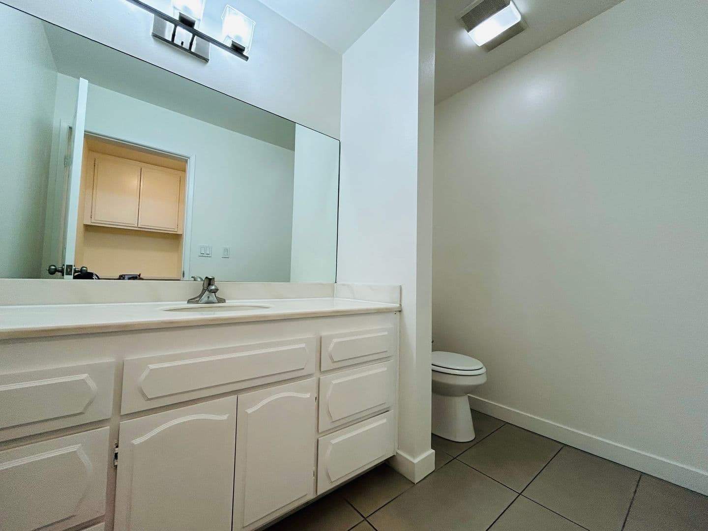 Los Angeles Apartment: 8815 W. 3rd St.