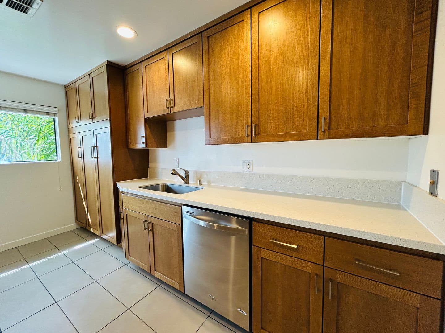 Los Angeles Apartment: 8815 W. 3rd St.