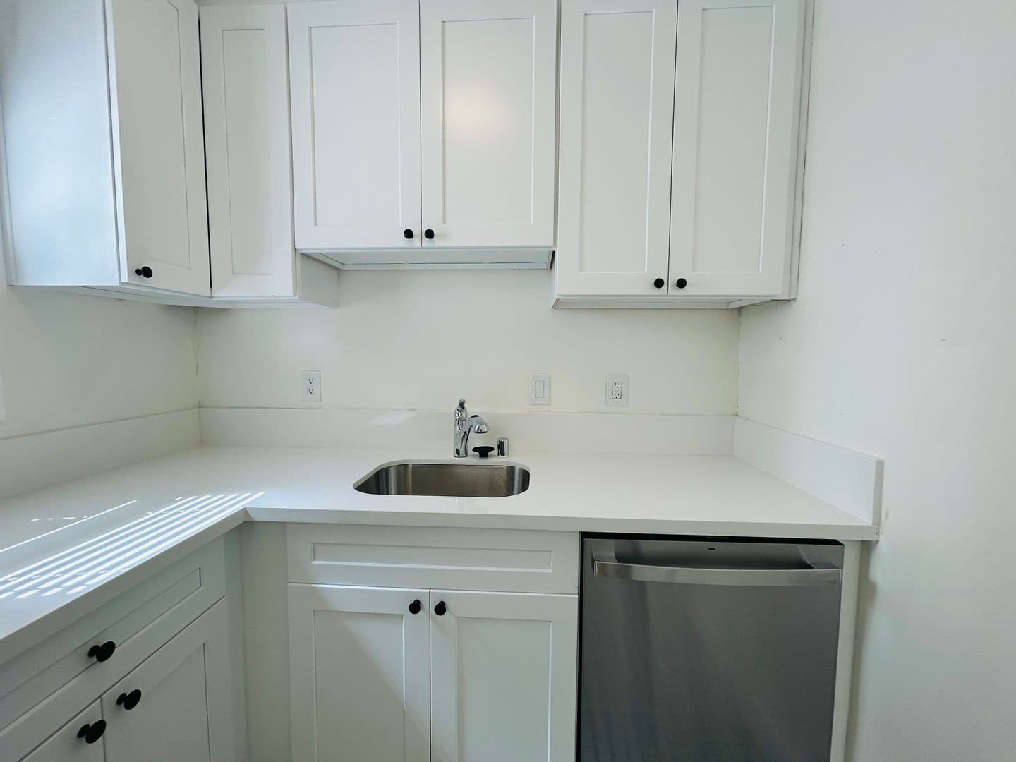 Marina Del Rey Apartment: 738 Washington Blvd.