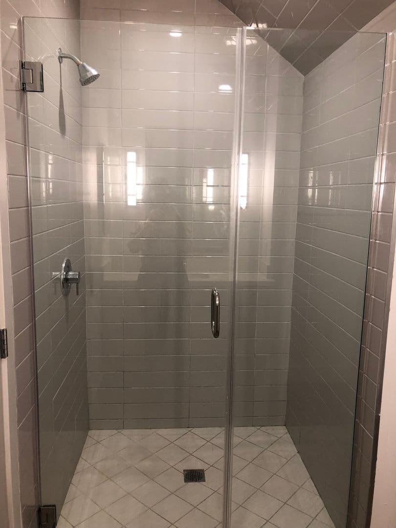 Los Angeles Apartment: 11811 Culver Blvd