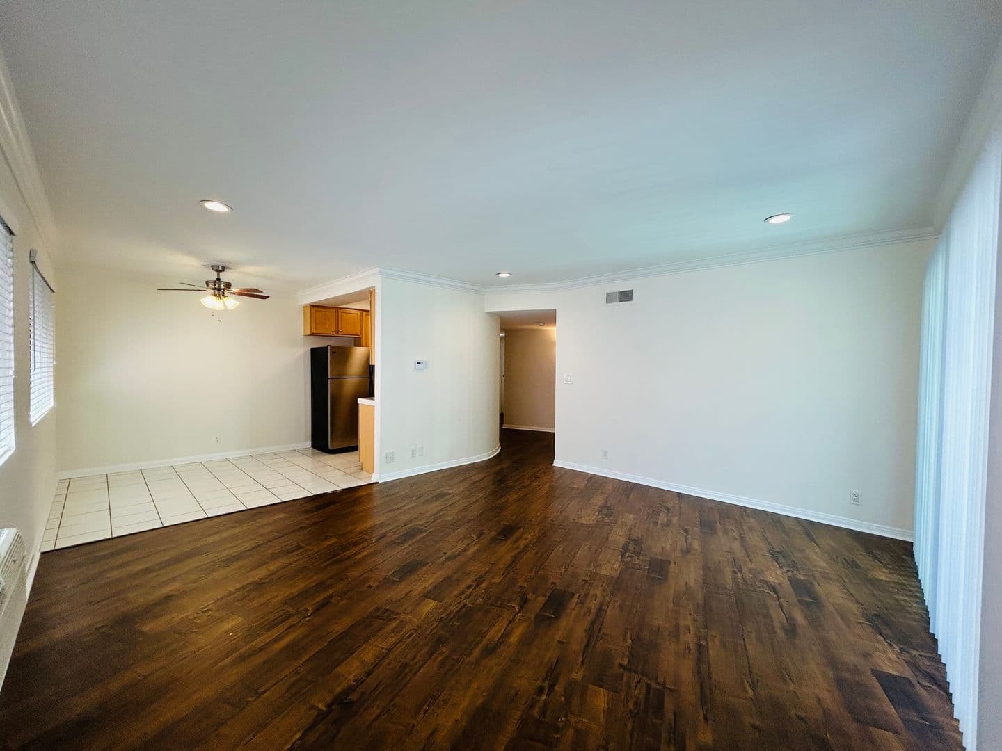 Los Angeles Apartment: 10394 Rochester Ave