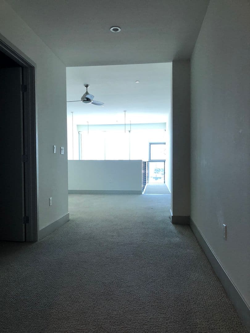 Los Angeles Apartment: 11811 Culver Blvd