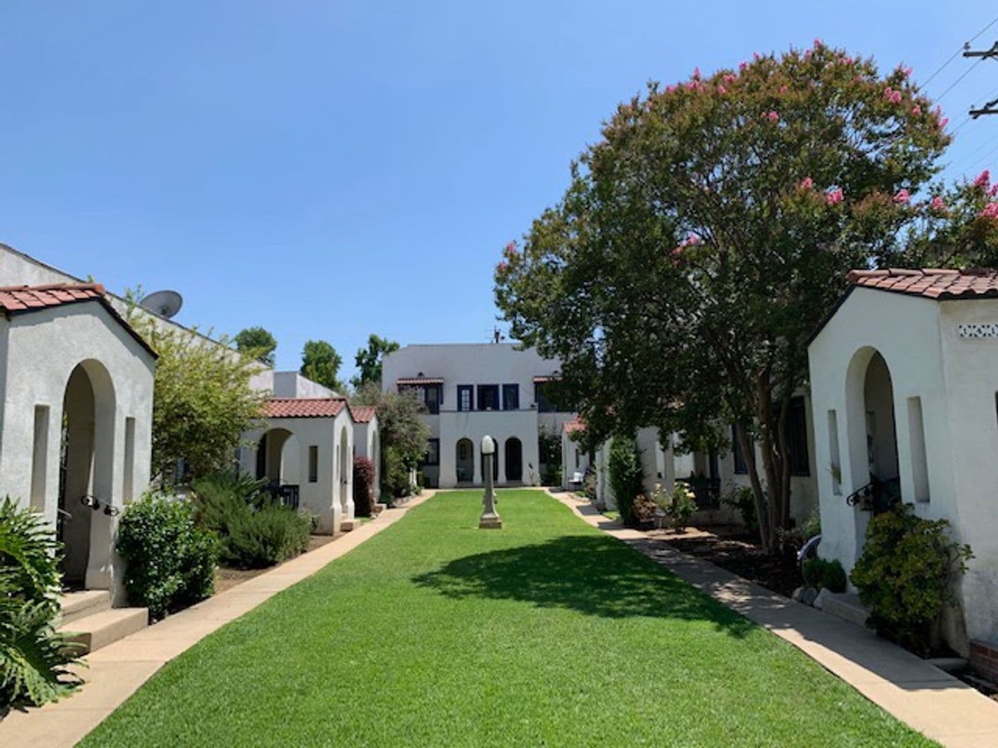 South Pasadena Apartment: 1415 Bank  Street
