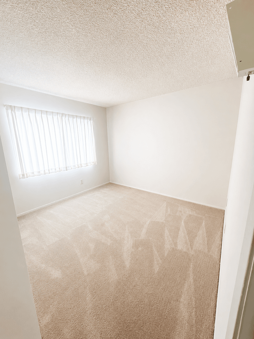 Monrovia Apartment: 714 W Foothill Blvd.