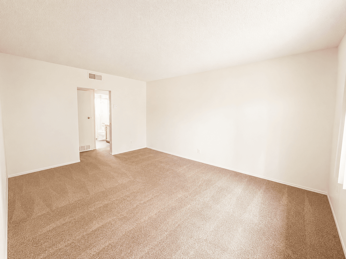 Monrovia Apartment: 714 W Foothill Blvd.