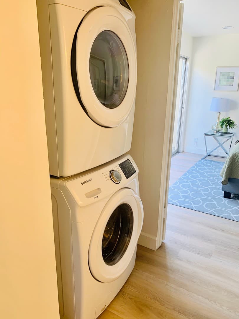 South Pasadena Apartment: 1777 Grevelia St.