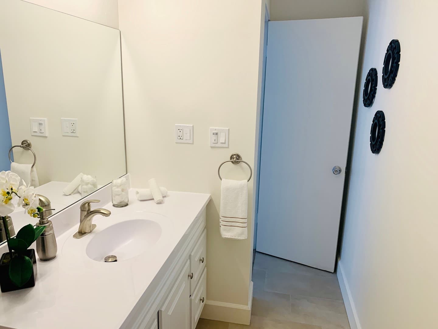 South Pasadena Apartment: 1777 Grevelia St.