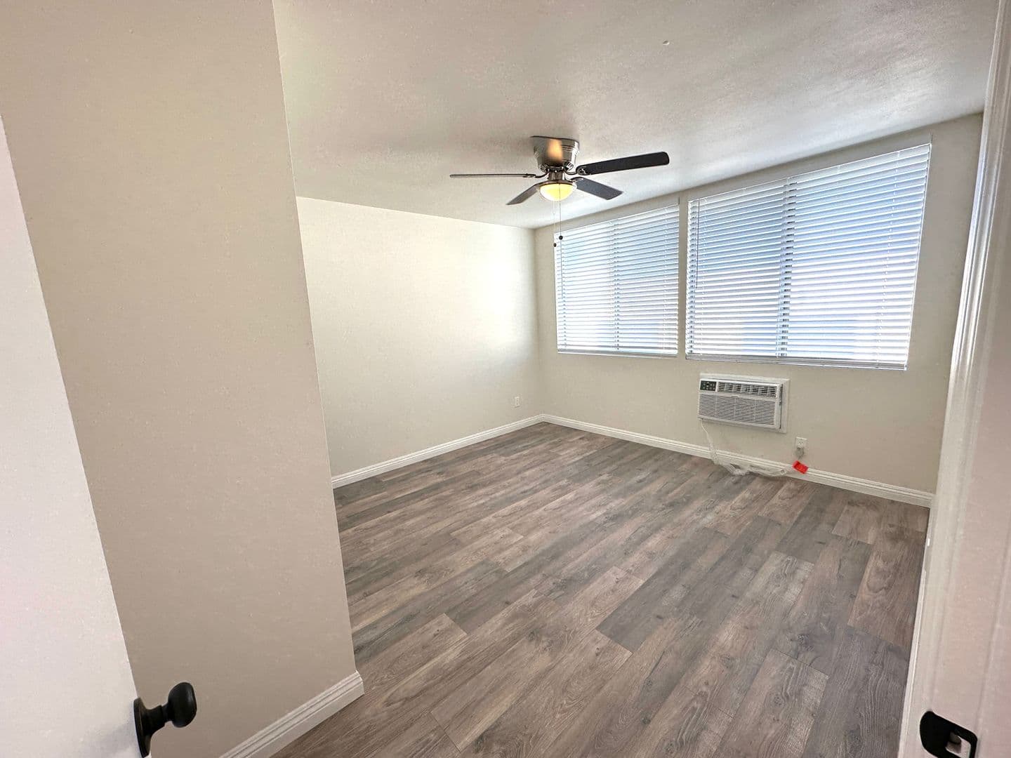 Pasadena Apartment: 160 S Michgan Ave.