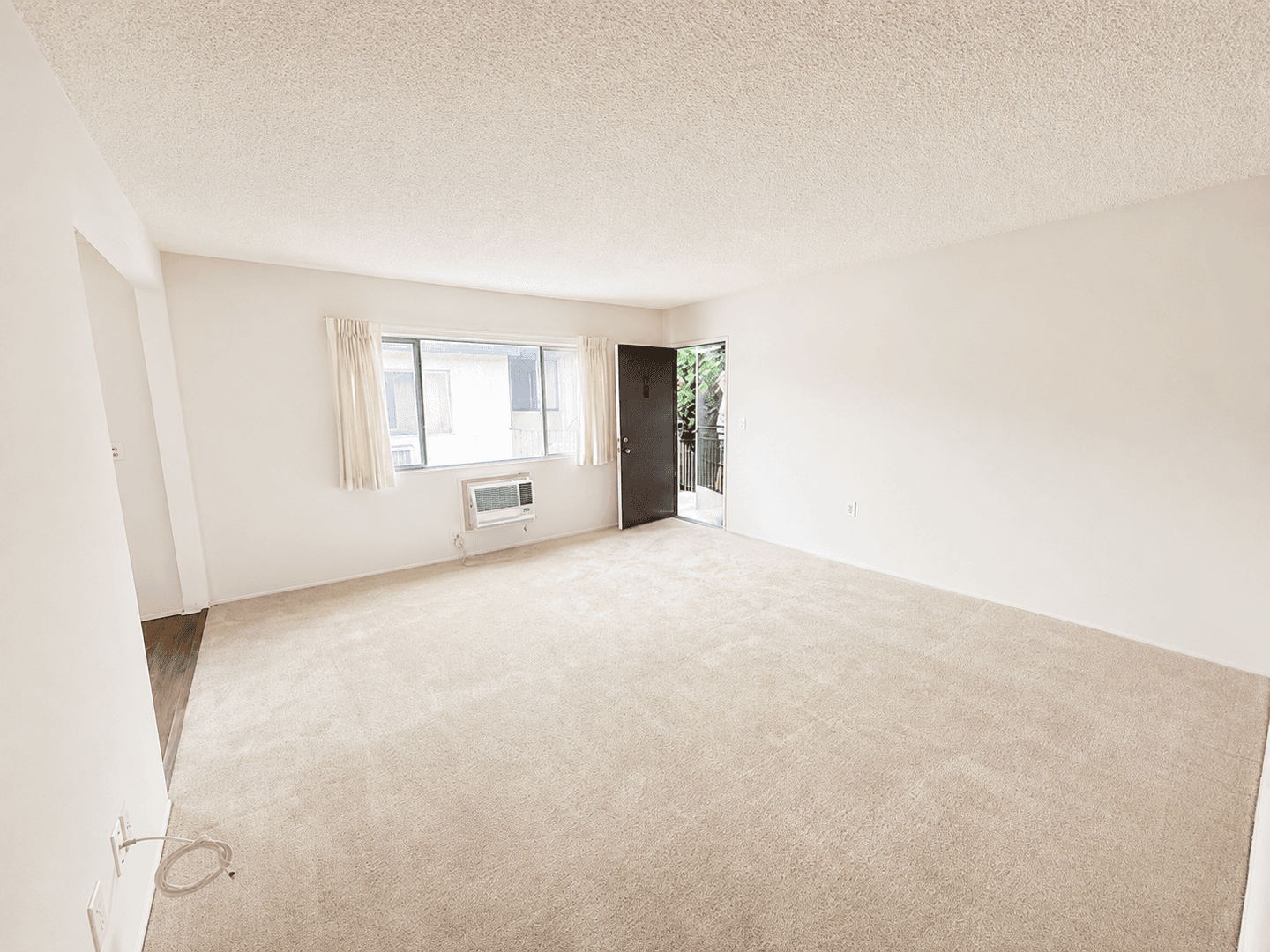 Monrovia Apartment: 714 W Foothill Blvd.