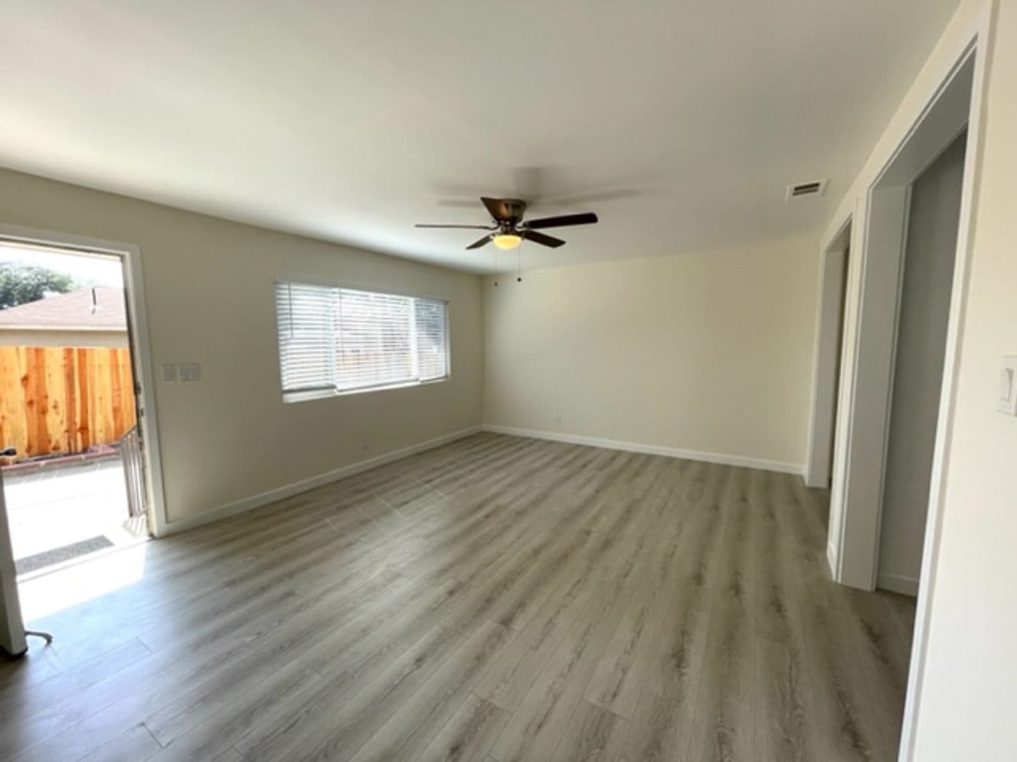 Pasadena Apartment: 1518 El Sereno Ave