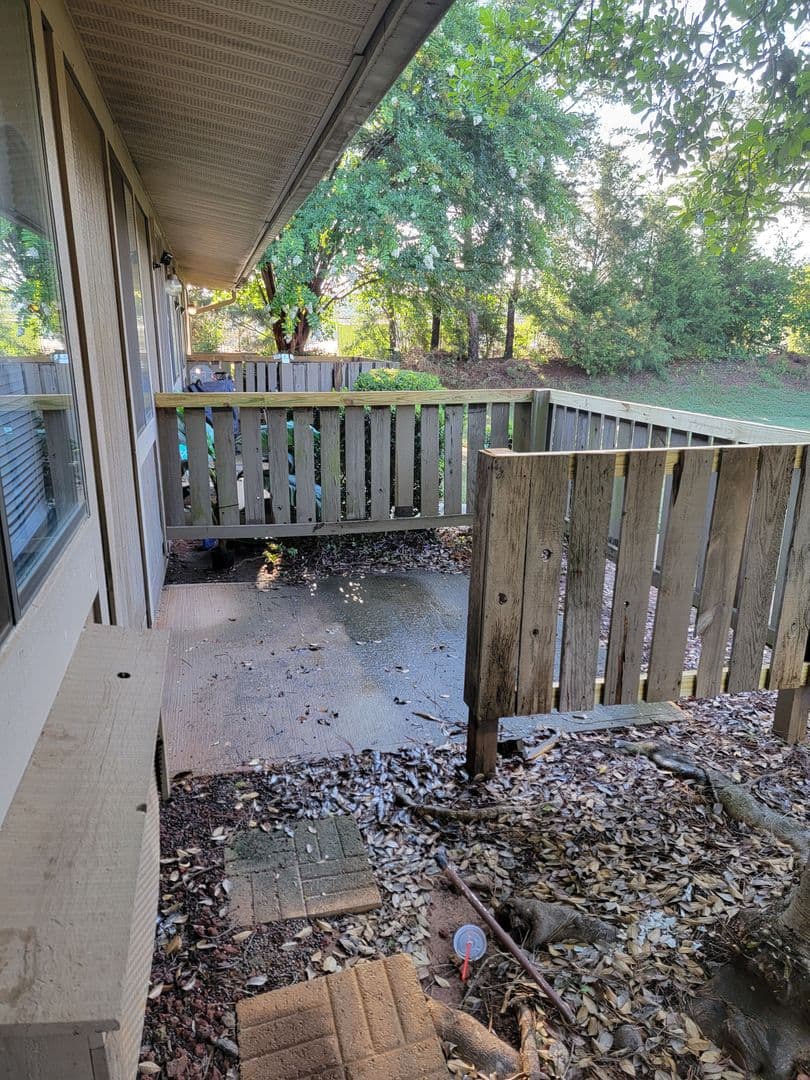Warner Robins Apartment: 101 Woodcrest Circle