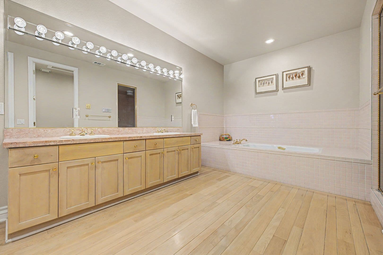 LAS VEGAS House: 1105 BROADMOOR AVE