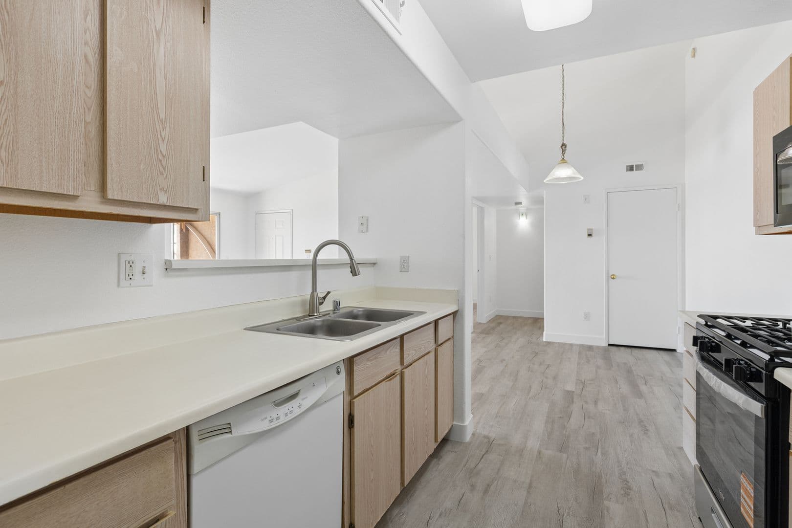Las Vegas House: 7885 West Flamingo #2152