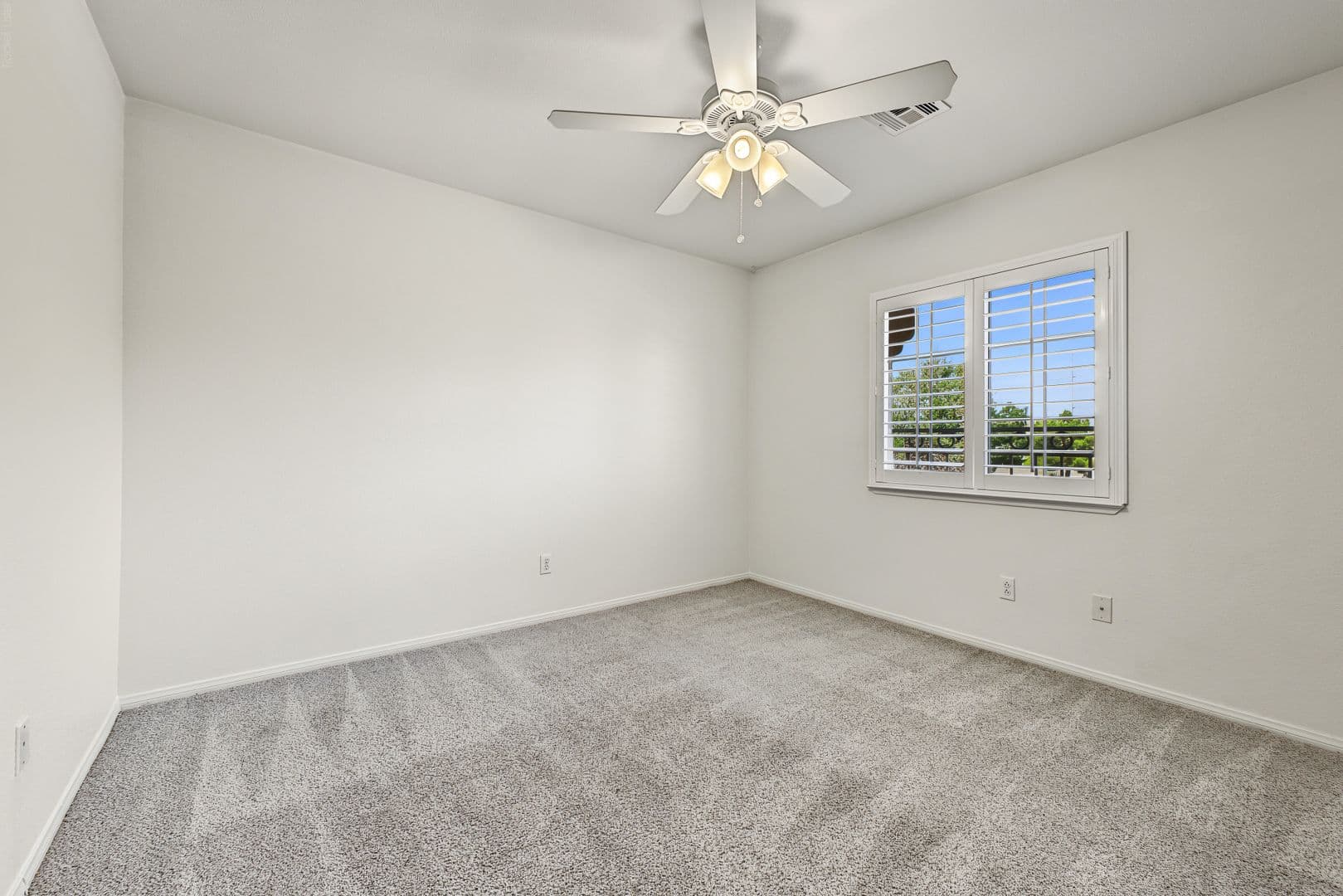 LAS VEGAS House: 6125 MARKLEHAM