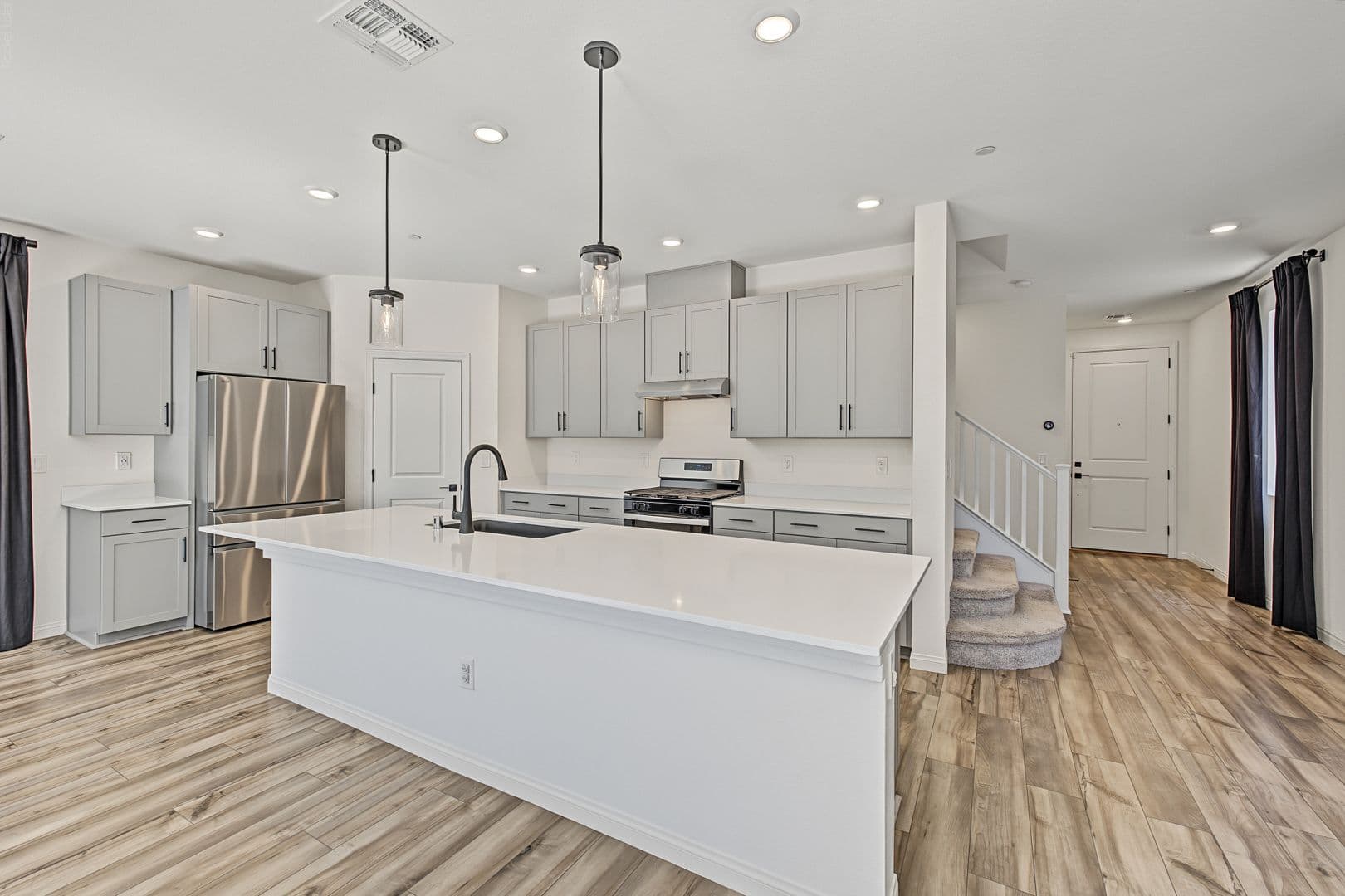 Las Vegas House: 10207 Canyon Mantle St