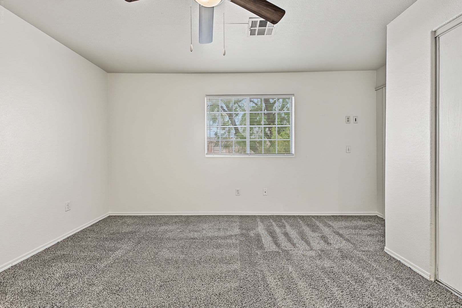 LAS VEGAS House: 4730 E CRAIG RD  BLDG #29 UNIT #2169