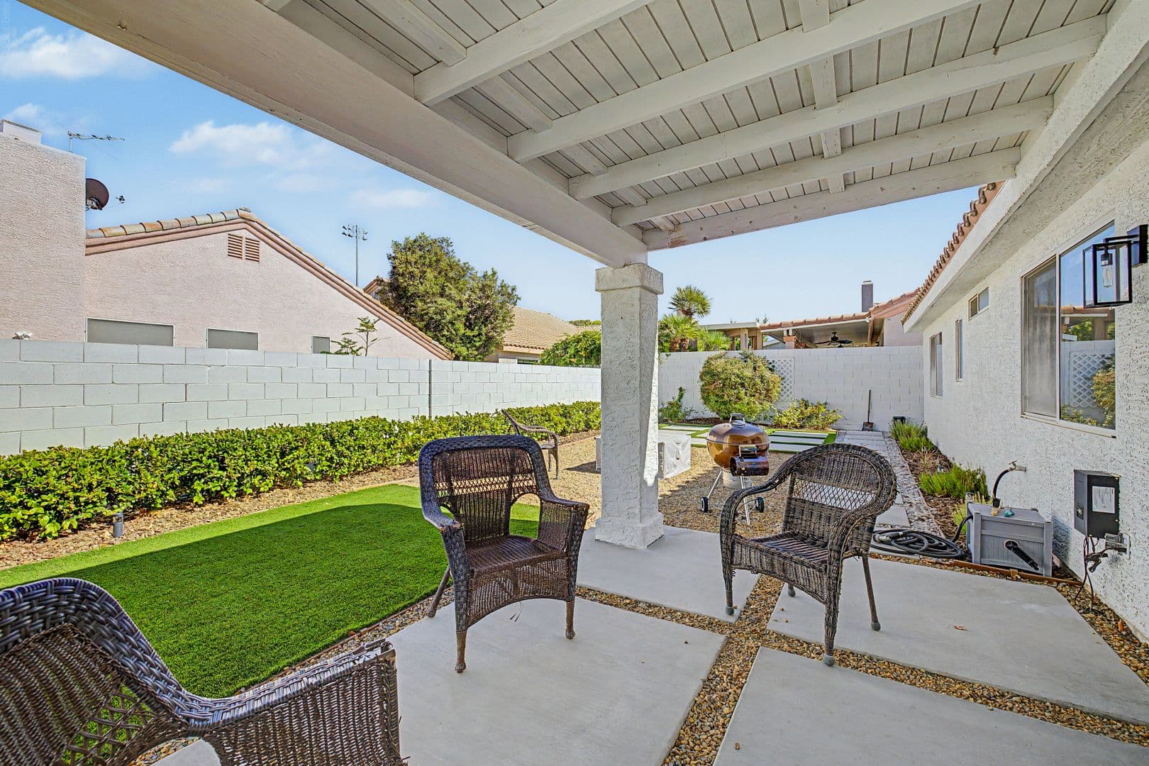 HENDERSON House: 679 SCENIC TIERRA LN