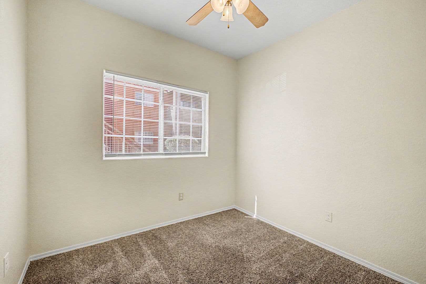 LAS VEGAS House: 4730 E CRAIG RD BLDG #16 UNIT #1091