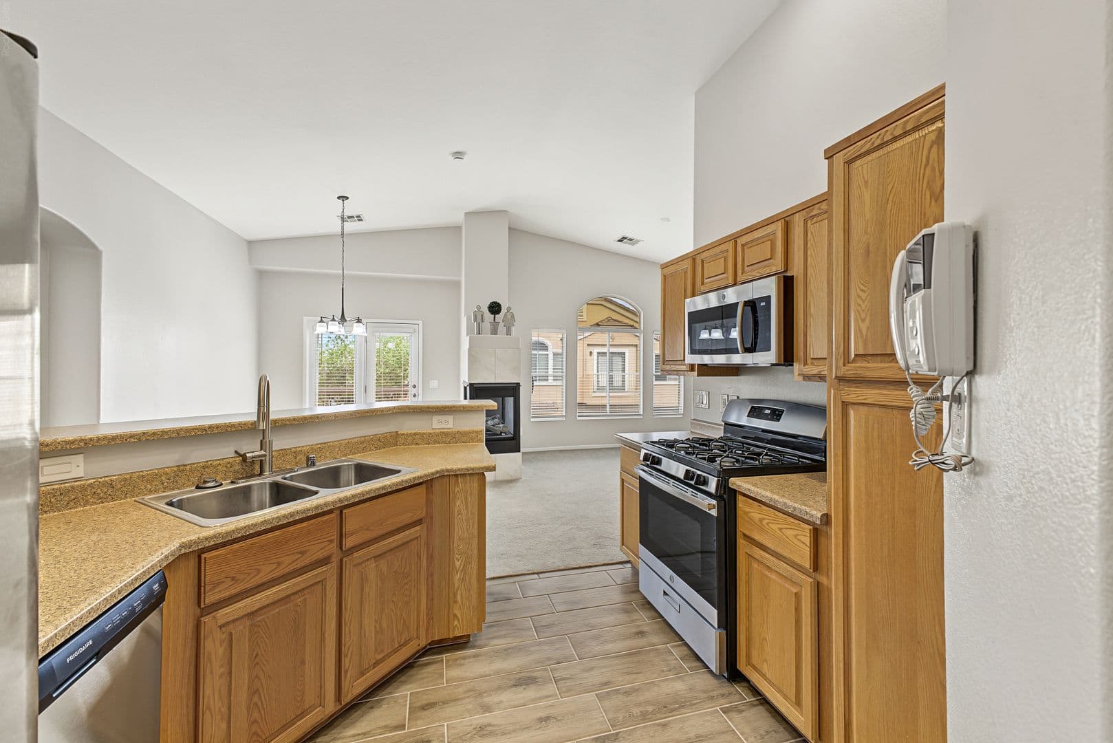 Henderson House: 6592 Strolling Plains Ln #101