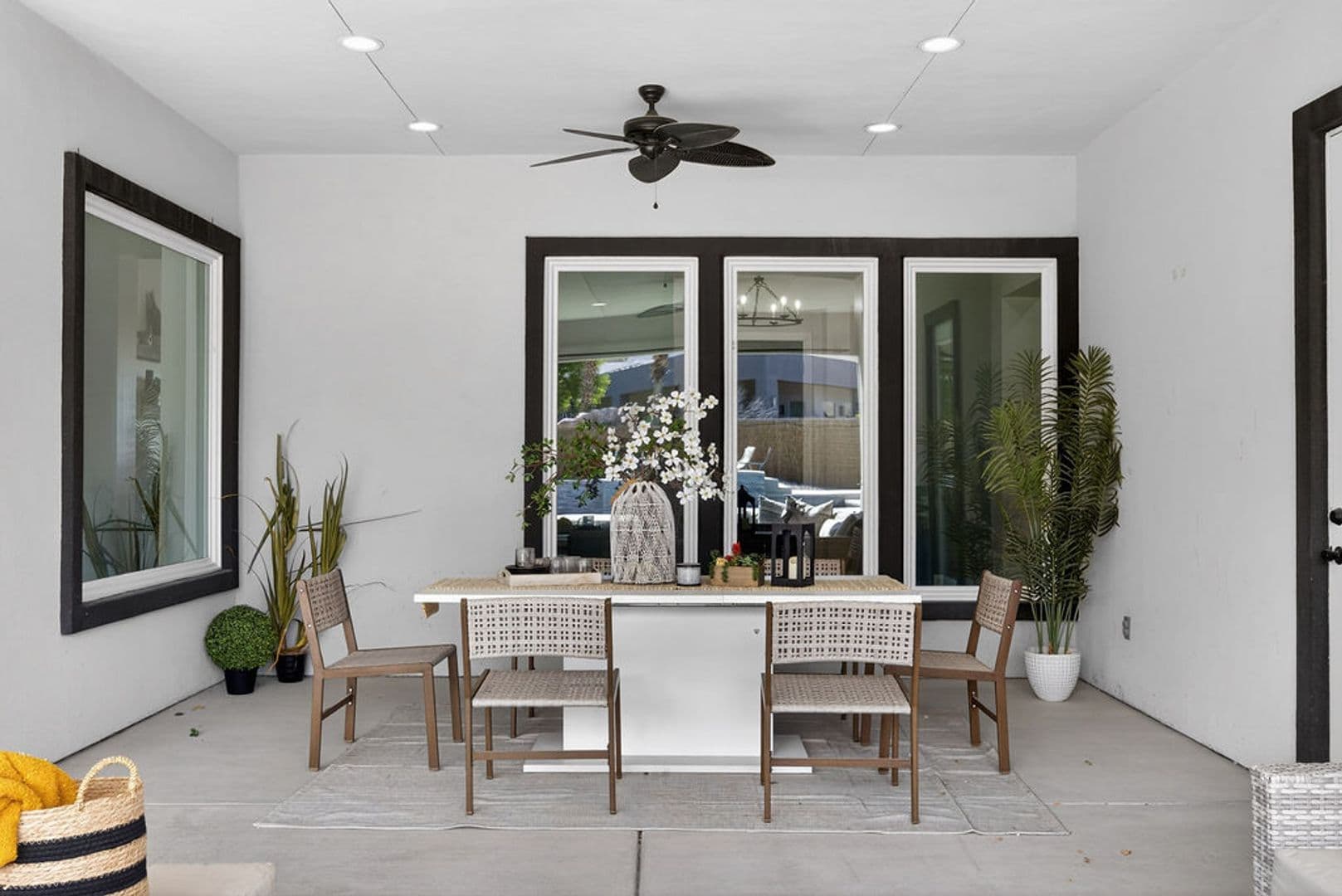 Las Vegas House: 5865 Egan Crest Dr