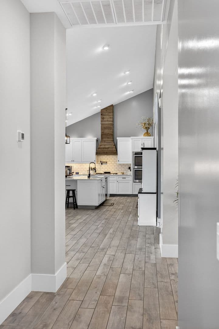 Las Vegas House: 5865 Egan Crest Dr