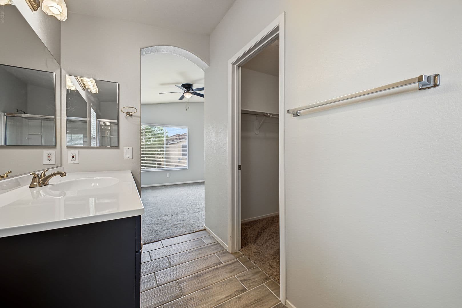 Henderson House: 6592 Strolling Plains Ln #101