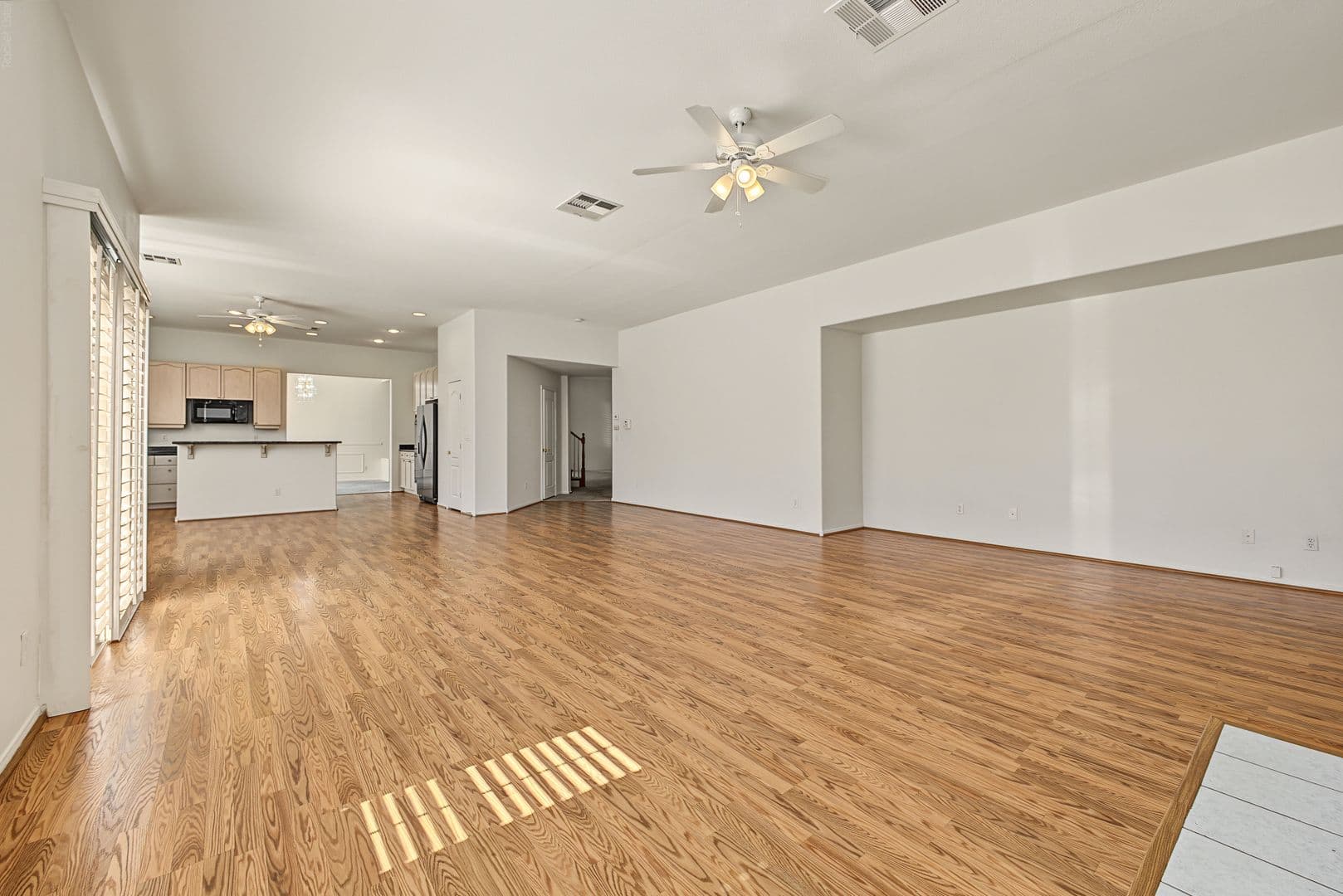LAS VEGAS House: 6125 MARKLEHAM