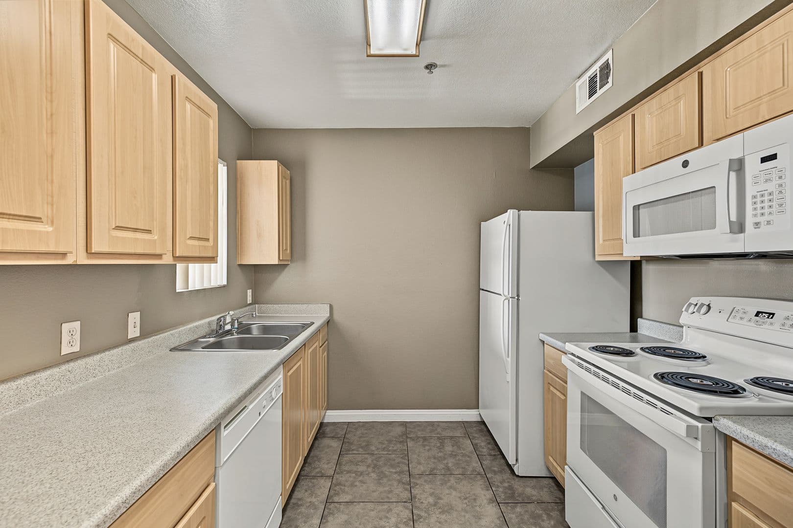 LAS VEGAS House: 6955 N DURANGO #3082