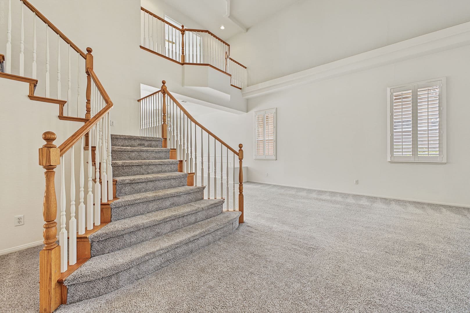 LAS VEGAS House: 6125 MARKLEHAM
