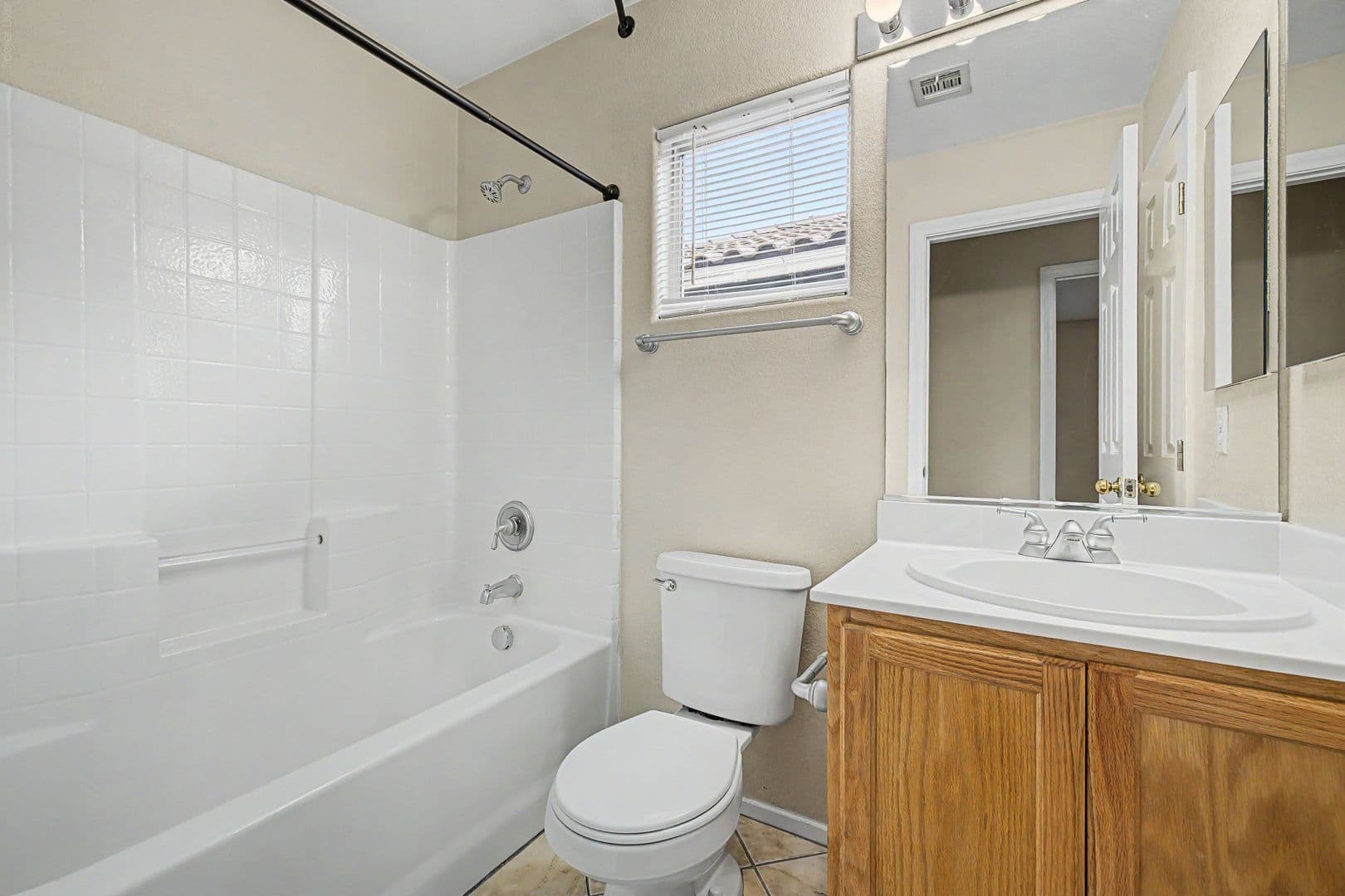 N LAS VEGAS House: 3721 GRETCHEN CT