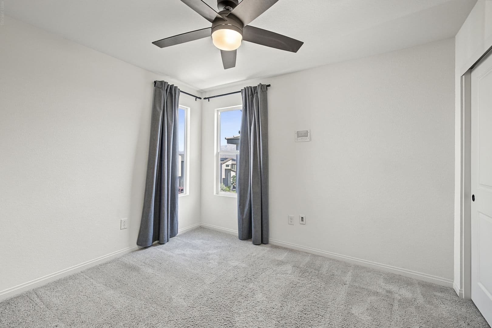 Las Vegas House: 10207 Canyon Mantle St