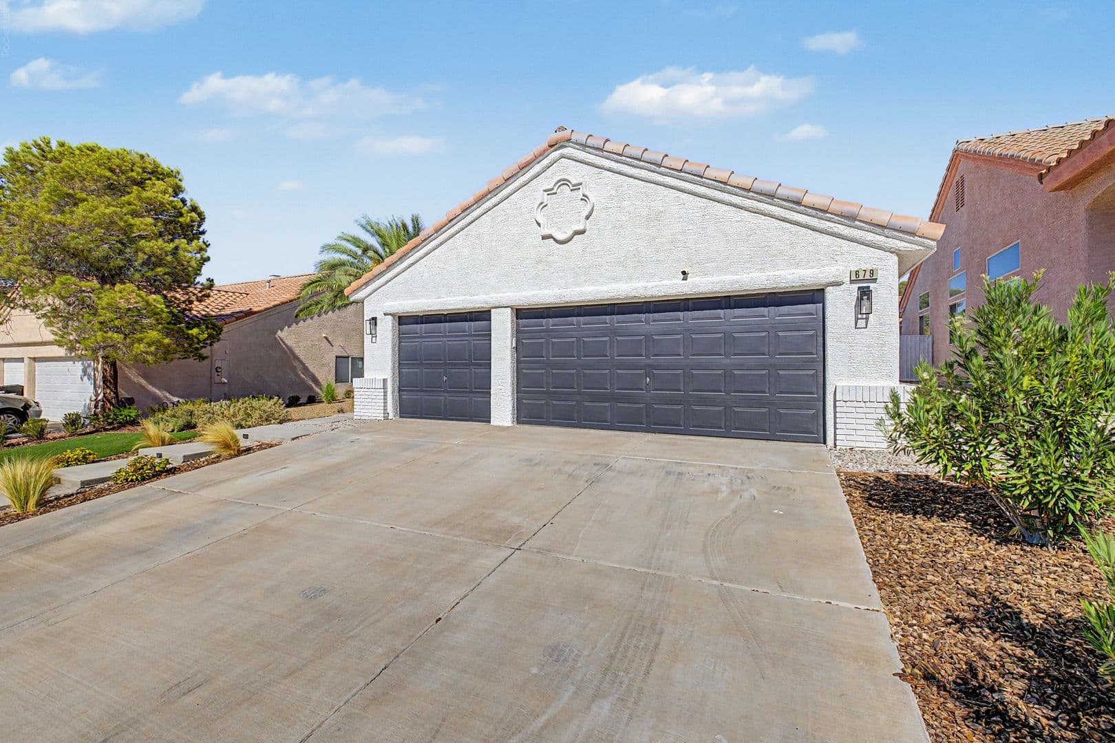 HENDERSON House: 679 SCENIC TIERRA LN