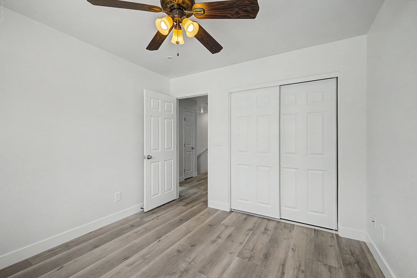 LAS VEGAS House: 8168 NEW LEAF AVE