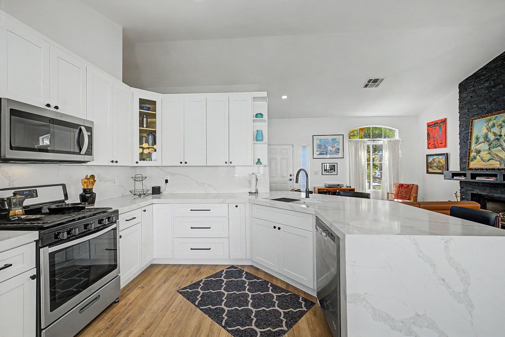 HENDERSON House: 679 SCENIC TIERRA LN