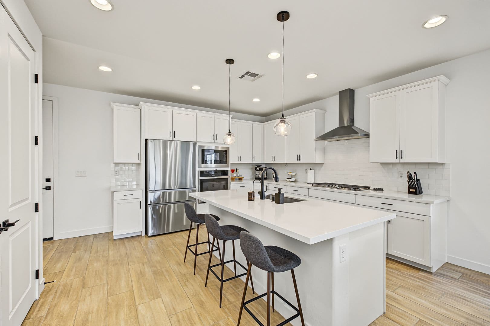 NORTH LAS VEGAS House: 957 HUNTER SHORE AVE