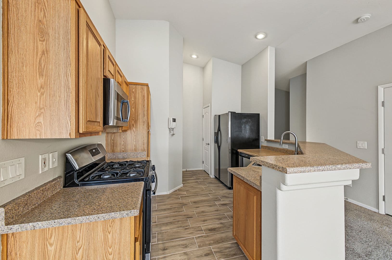 Henderson House: 6592 Strolling Plains Ln #101