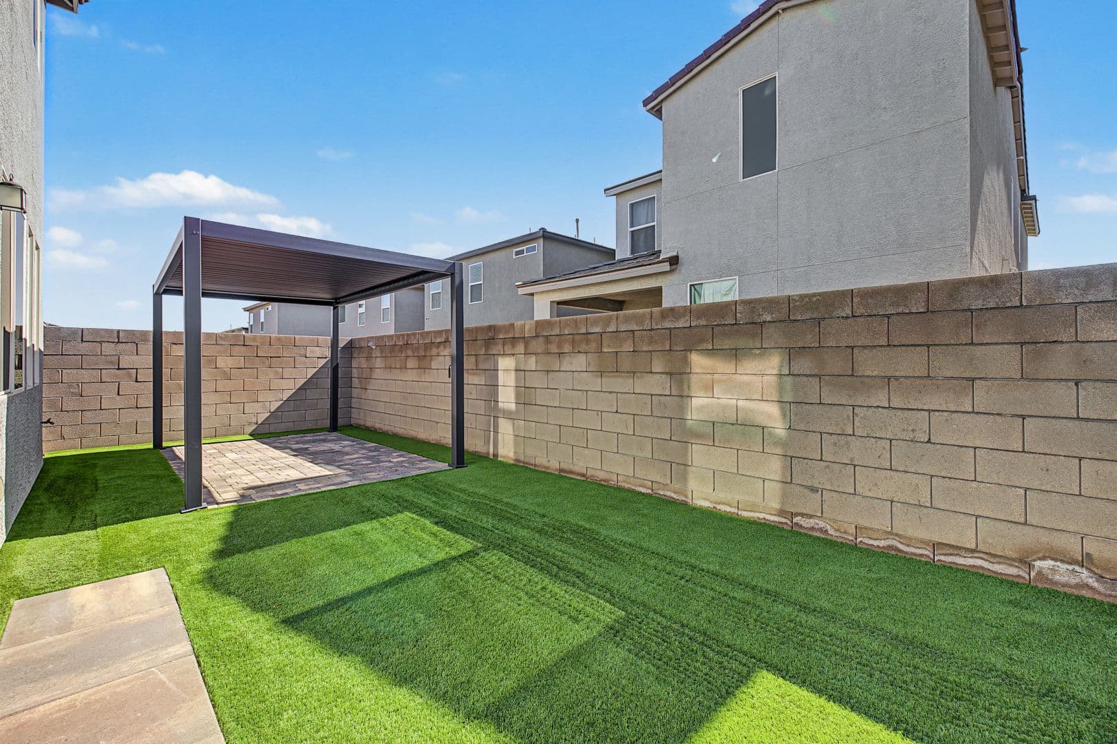 Las Vegas House: 10207 Canyon Mantle St