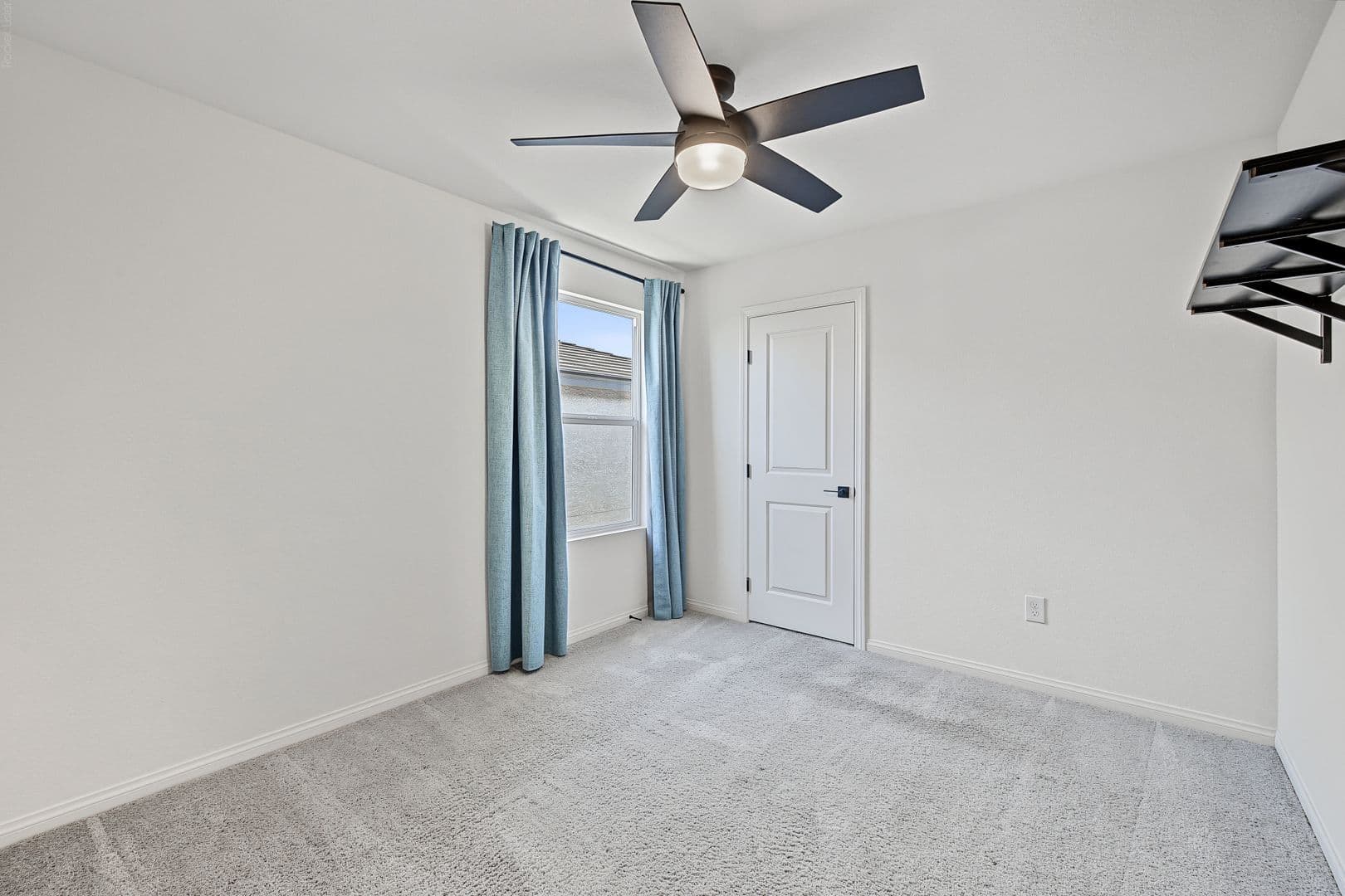 Las Vegas House: 10207 Canyon Mantle St